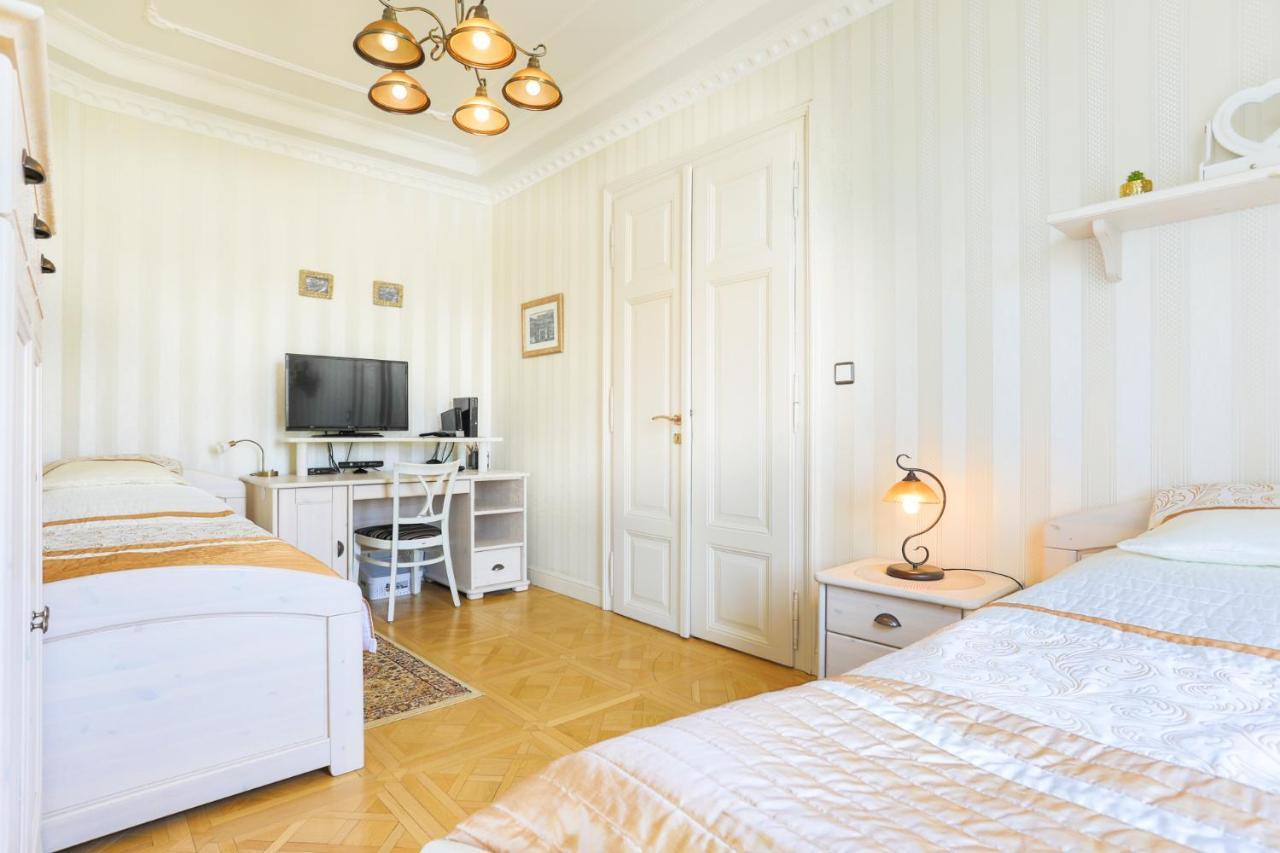 Apartman Nostalgia Karlovy Vary Ngoại thất bức ảnh